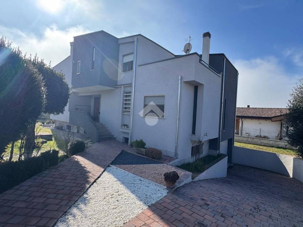 Villa a Avezzano in VIA GIUSEPPE PARINI, 15 - Foto 2