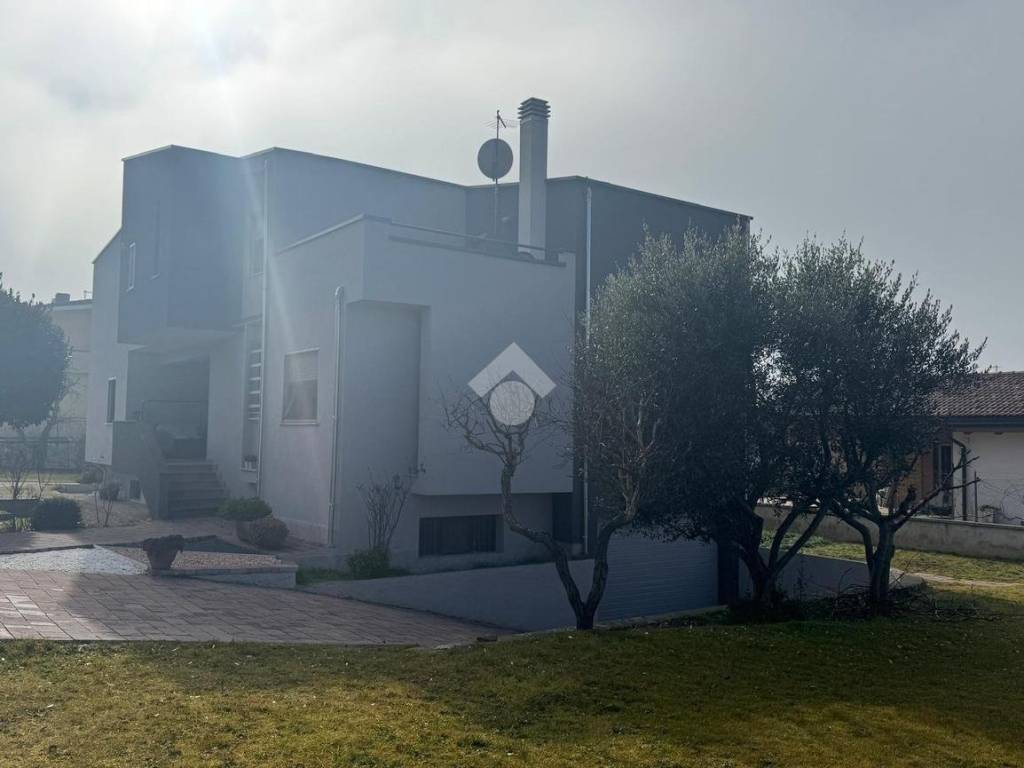 Villa a Avezzano in VIA GIUSEPPE PARINI, 15 - Foto 4