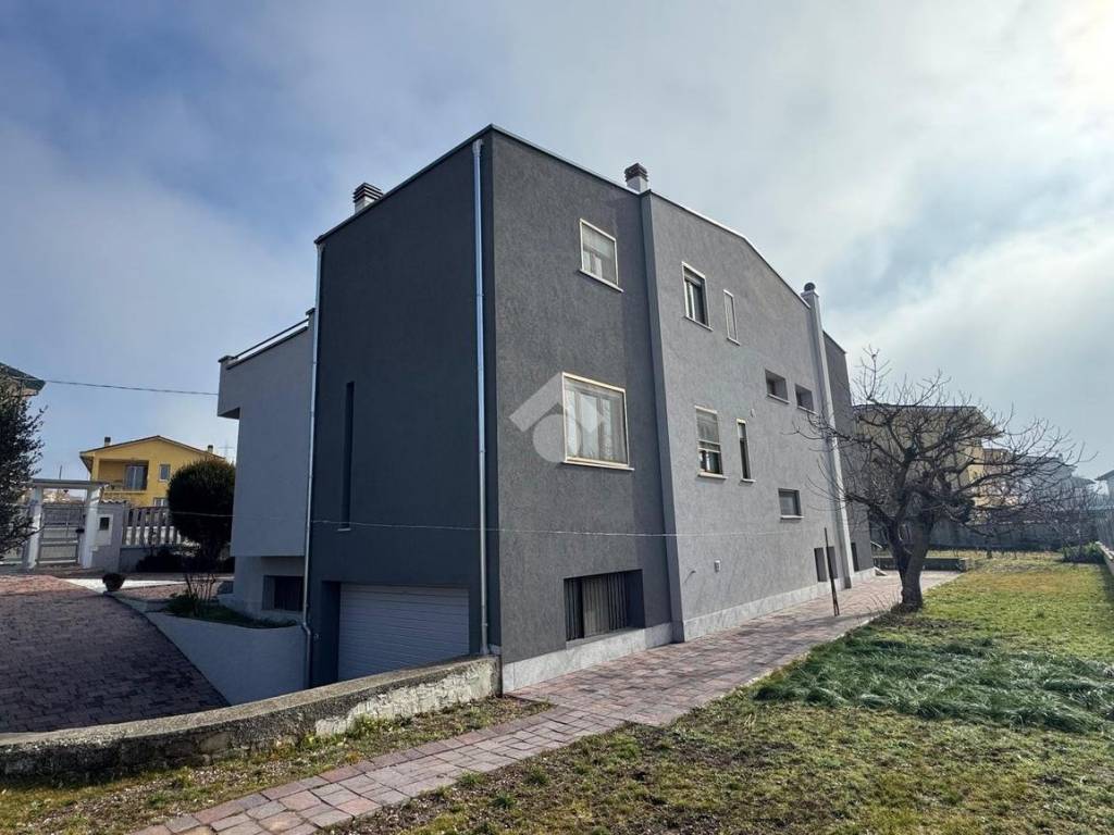 Villa a Avezzano in VIA GIUSEPPE PARINI, 15 - Foto 3