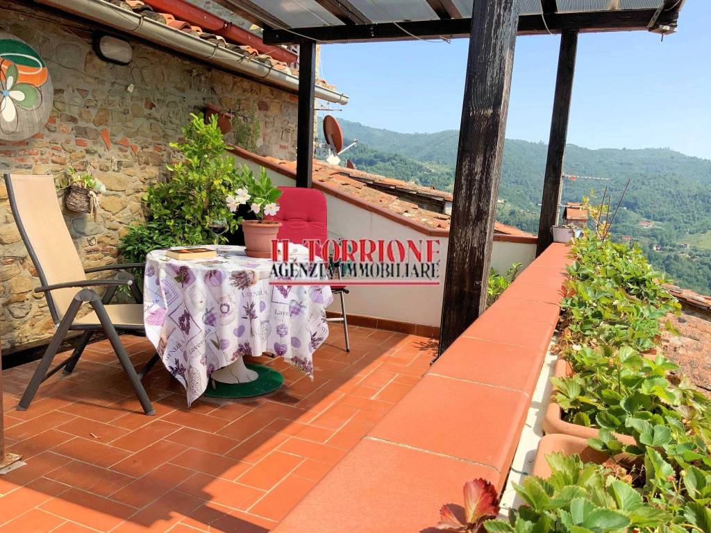 Casa indipendente a Pescia in Via Val di Torbola - Foto 2