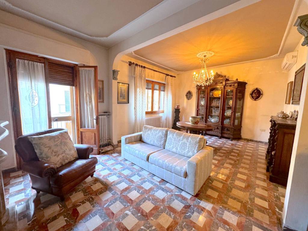 Villa a Prato in Via Francesco Ferrucci, 1111 - Foto 2