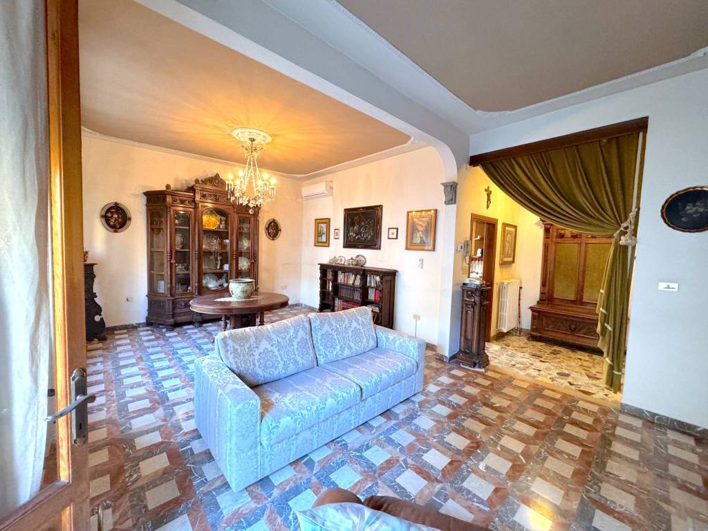 Villa a Prato in Via Francesco Ferrucci, 1111 - Foto 3