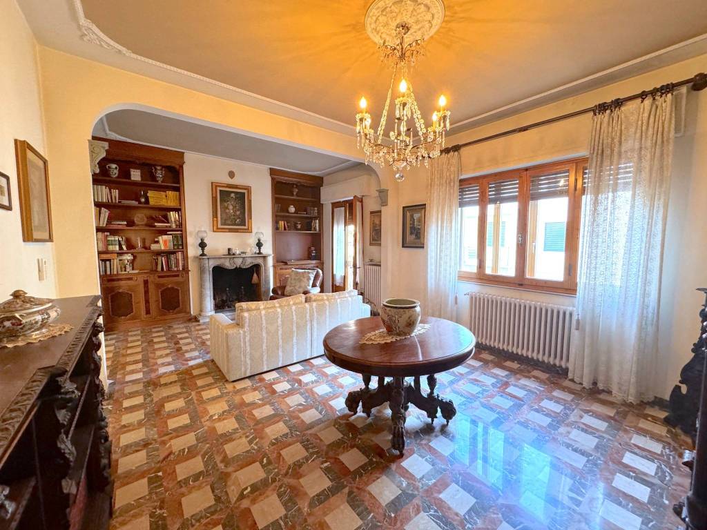 Villa a Prato in Via Francesco Ferrucci, 1111 - Foto 4