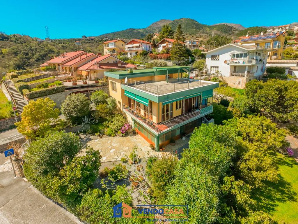 Villa a Loano in Via degli Alpini - Foto 2