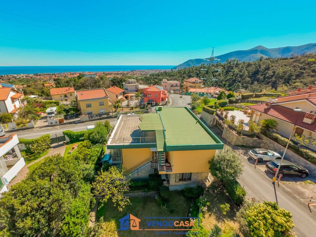 Villa a Loano in Via degli Alpini - Foto 4