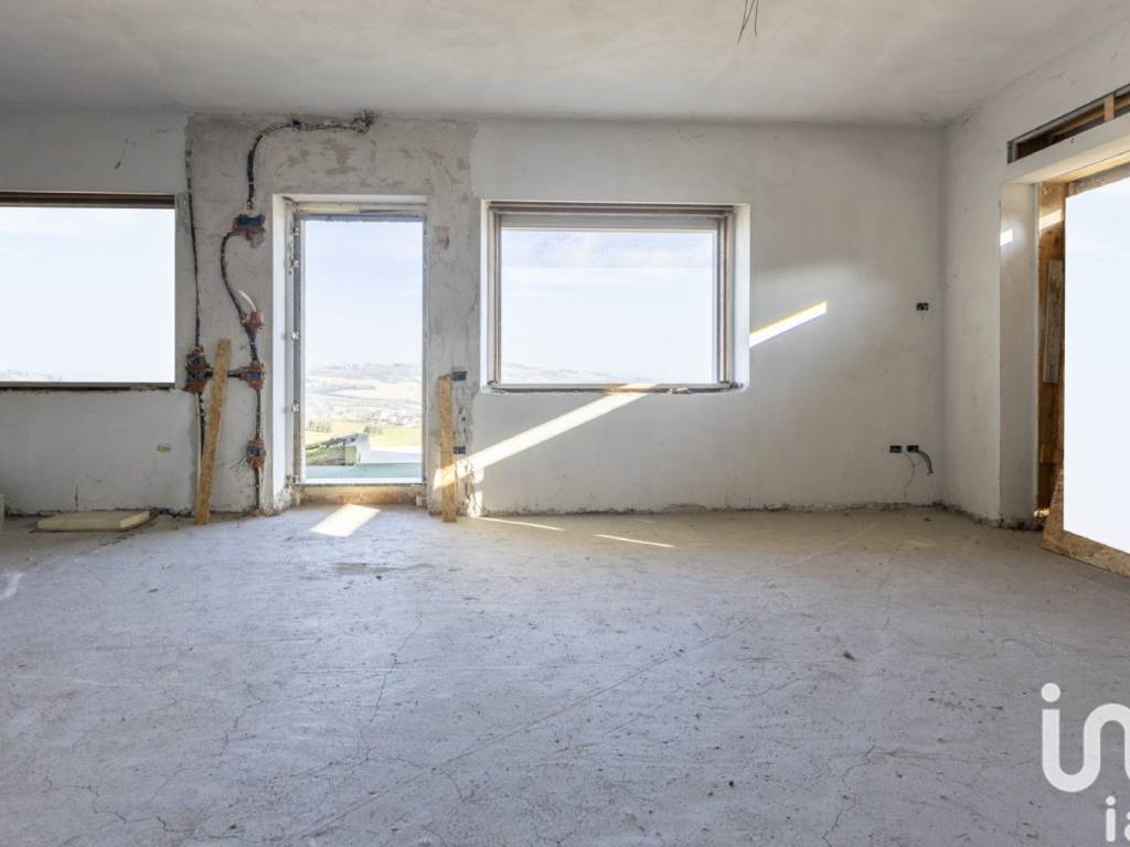 Villa a Montegranaro in Via Filippo Turati - Foto 2