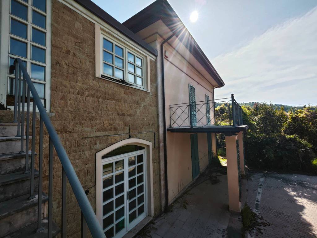 Villa a Massarosa in Via Demetrio Rontani - Foto 2