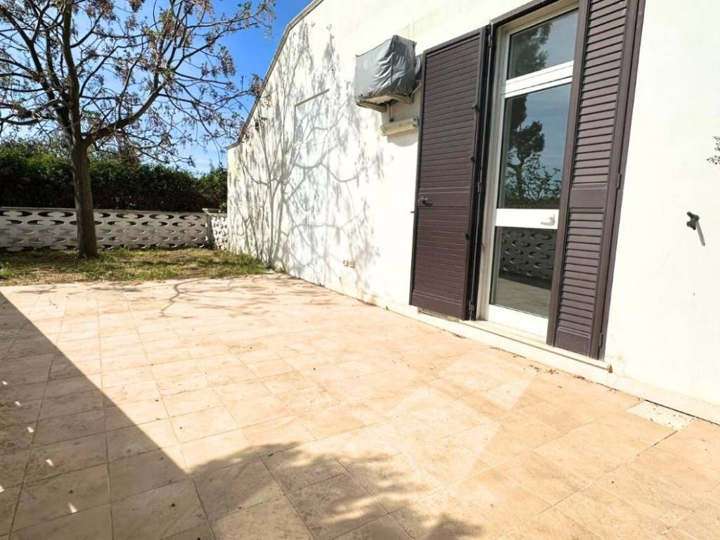 Villa a Pulsano in Via G. Licomati - Foto 3