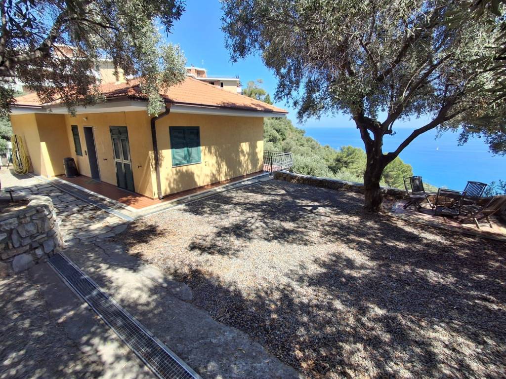 Villa a Cipressa in Strada Provinciale per Cipressa - Foto 5