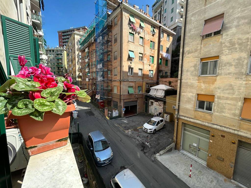 Appartamento a Genova in Viale alla Pineta, 2 - Foto 2