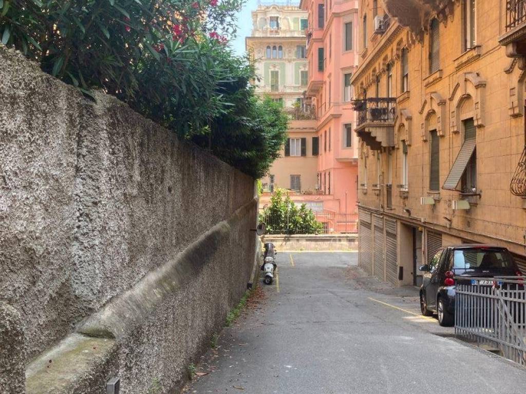 Box / garage a Genova in Via Giuseppe Macaggi - Foto 2