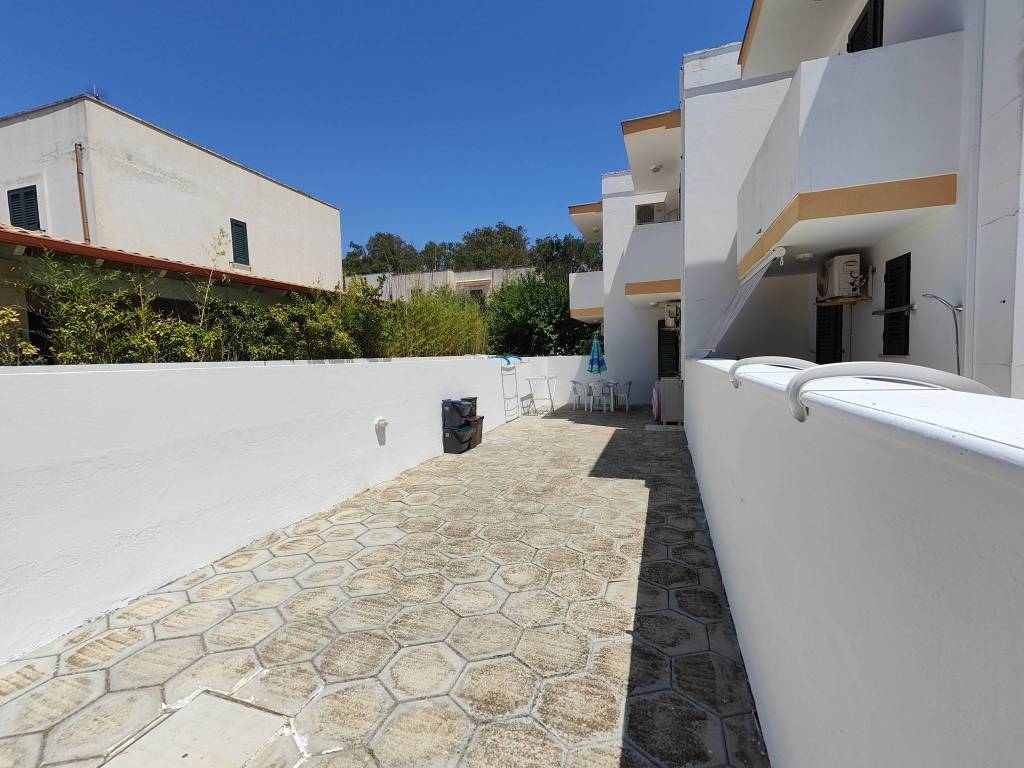 Villa a Ugento in Via dei Ciclamini - Foto 2