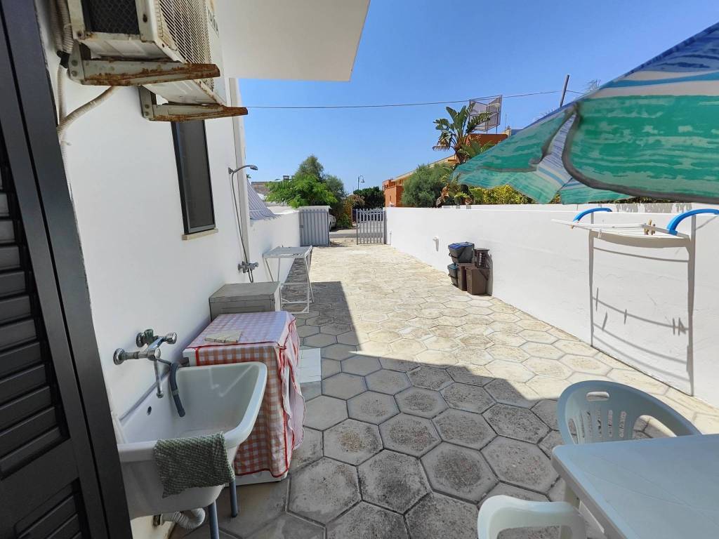 Villa a Ugento in Via dei Ciclamini - Foto 5