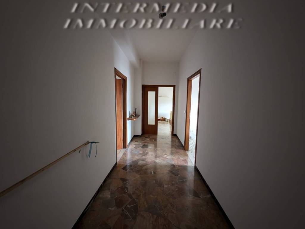 Appartamento a Montevarchi in Via Antonio Gramsci - Foto 4