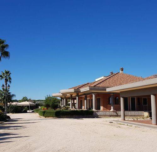 Villa a Aprilia in Via Torre Del Padiglione 46 - Foto 2