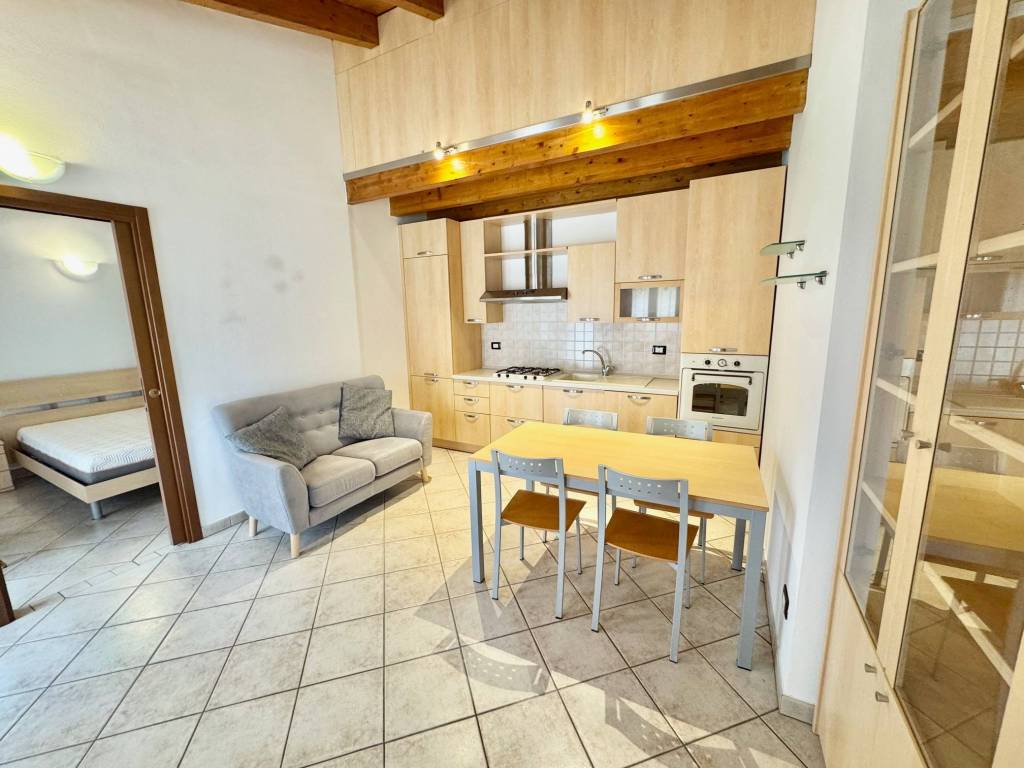 Appartamento a Luino in Via Gioacchino Rossini - Foto 2