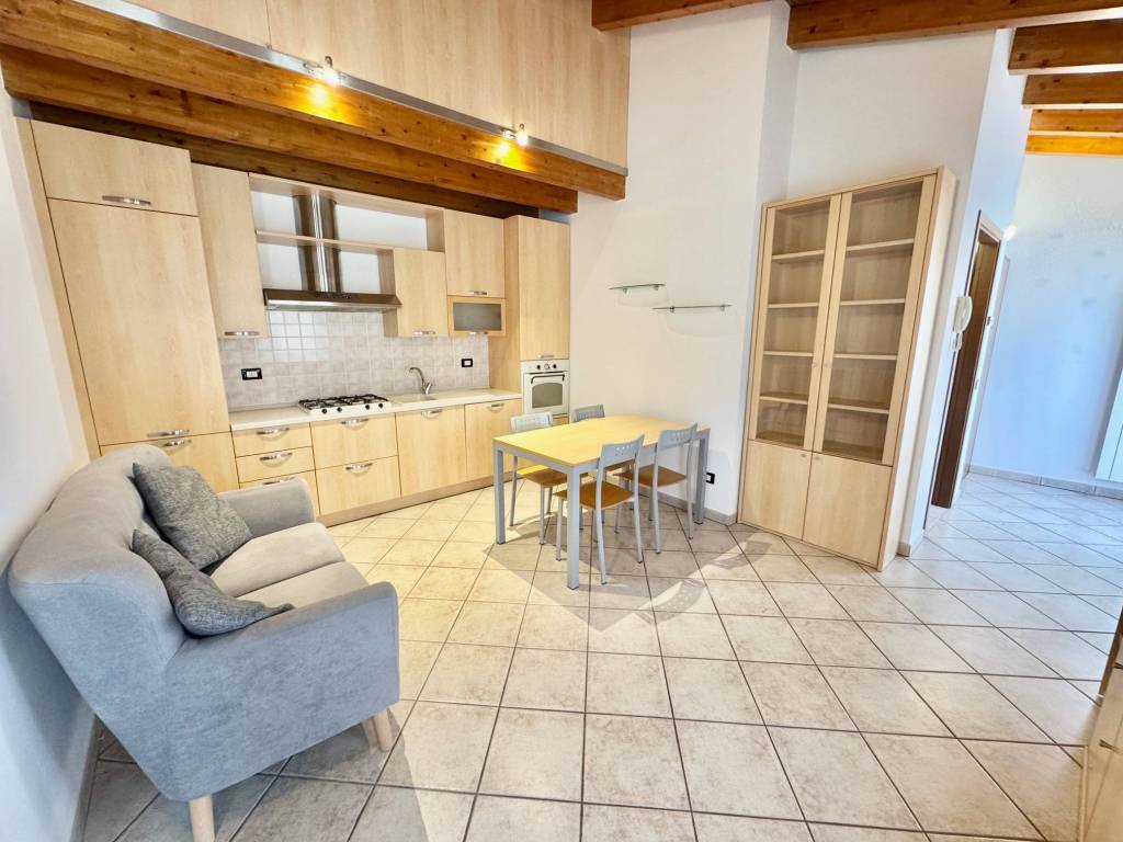Appartamento a Luino in Via Gioacchino Rossini - Foto 3
