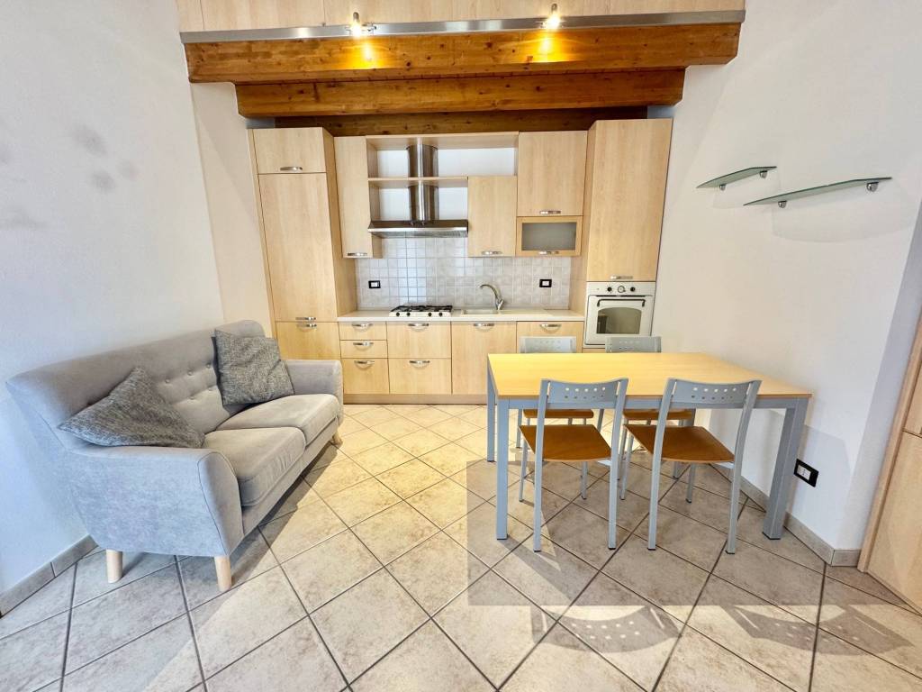 Appartamento a Luino in Via Gioacchino Rossini - Foto 4
