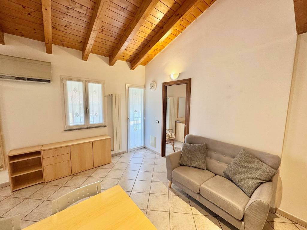 Appartamento a Luino in Via Gioacchino Rossini - Foto 5