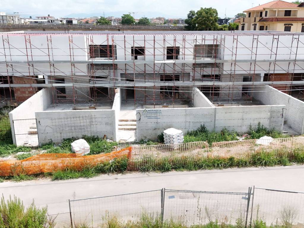 Villetta a schiera a Lusciano in Viale della Libertà - Foto 4