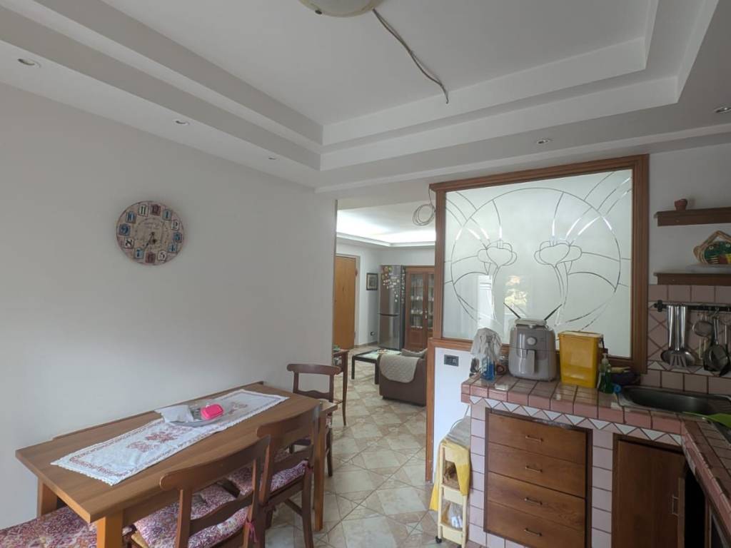 Appartamento a Crotone in Via Giovan Battista Pergolesi, 9 - Foto 5