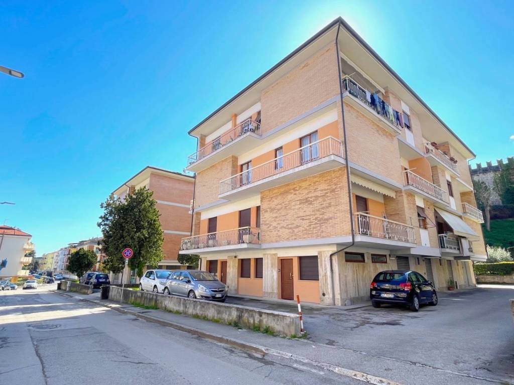 Appartamento a Ascoli piceno in Via Foligno, 15 - Foto 4