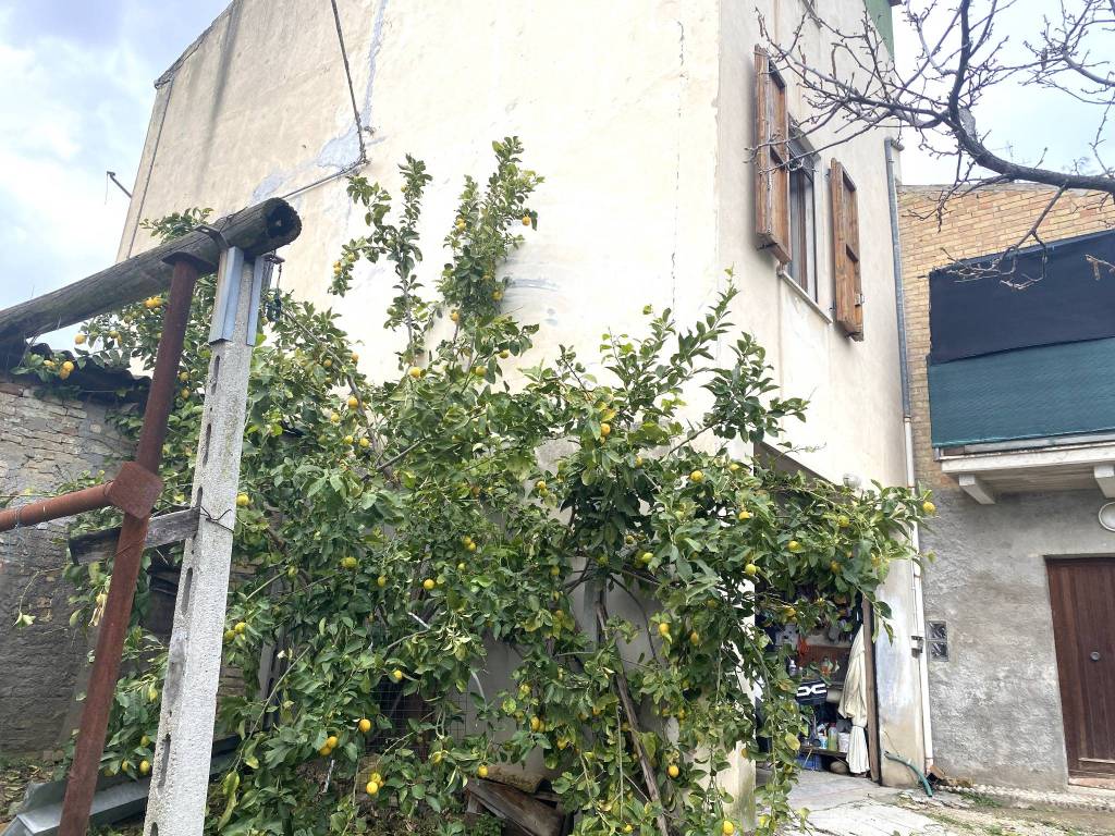 Casa indipendente a Acquaviva picena in Contrada Abbadetta, 69 - Foto 2