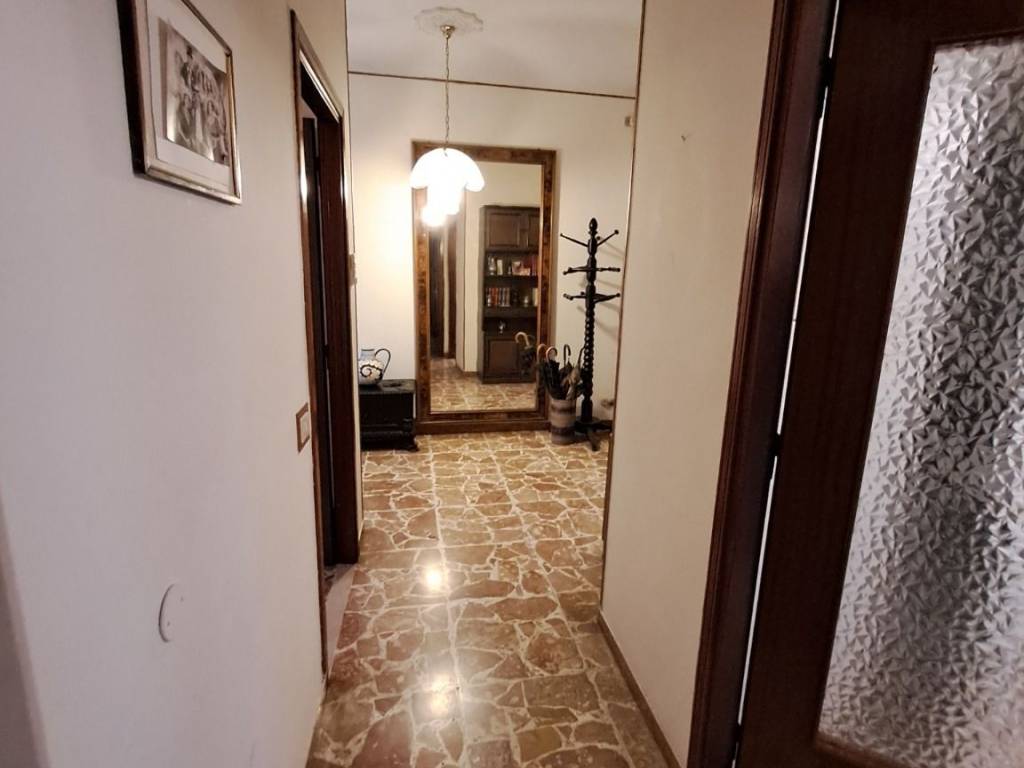 Appartamento a Reggio emilia in Via Ippolito Nievo - Foto 5