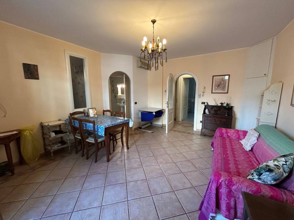 Appartamento a Viareggio in Via Edmondo De Amicis, 73 - Foto 2