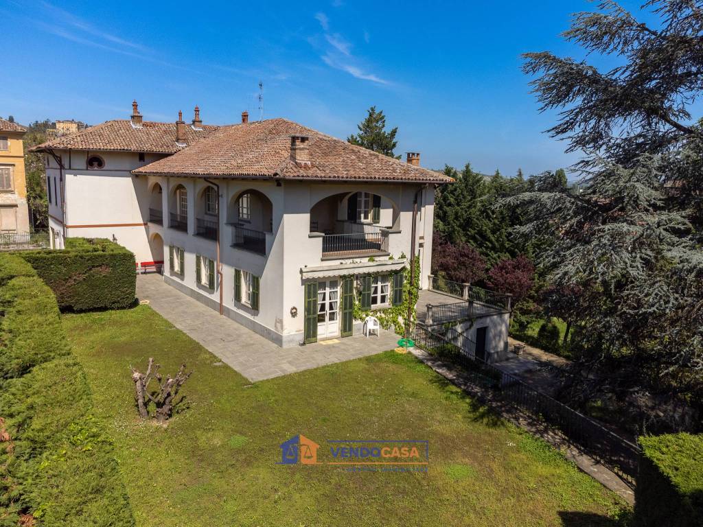 Villa a Canelli in Via Cavalier Luigi Bosca - Foto 2