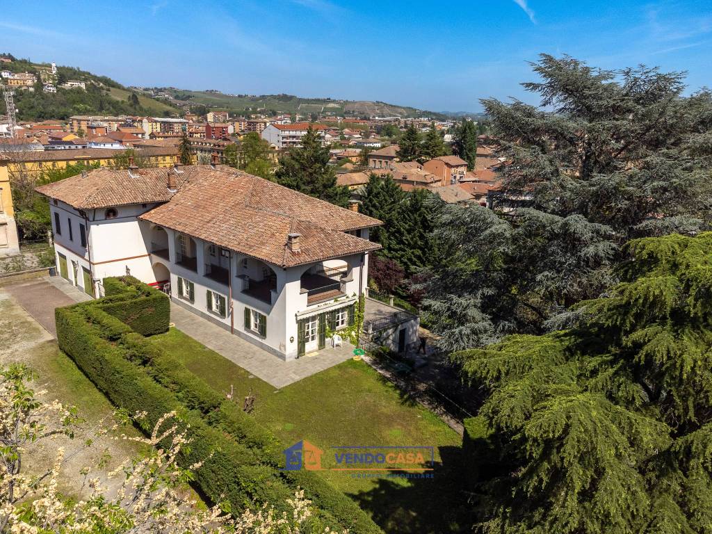 Villa a Canelli in Via Cavalier Luigi Bosca - Foto 3