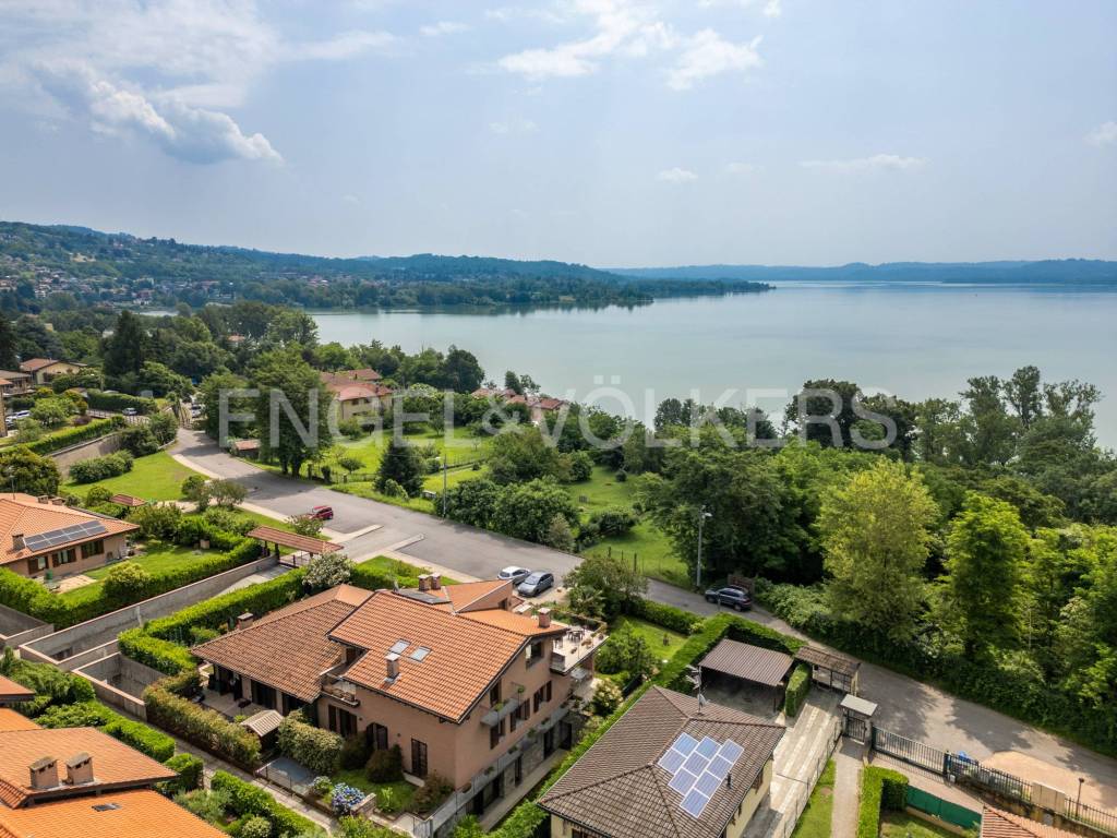 Villa a Gavirate in Via Vignacce - Foto 2