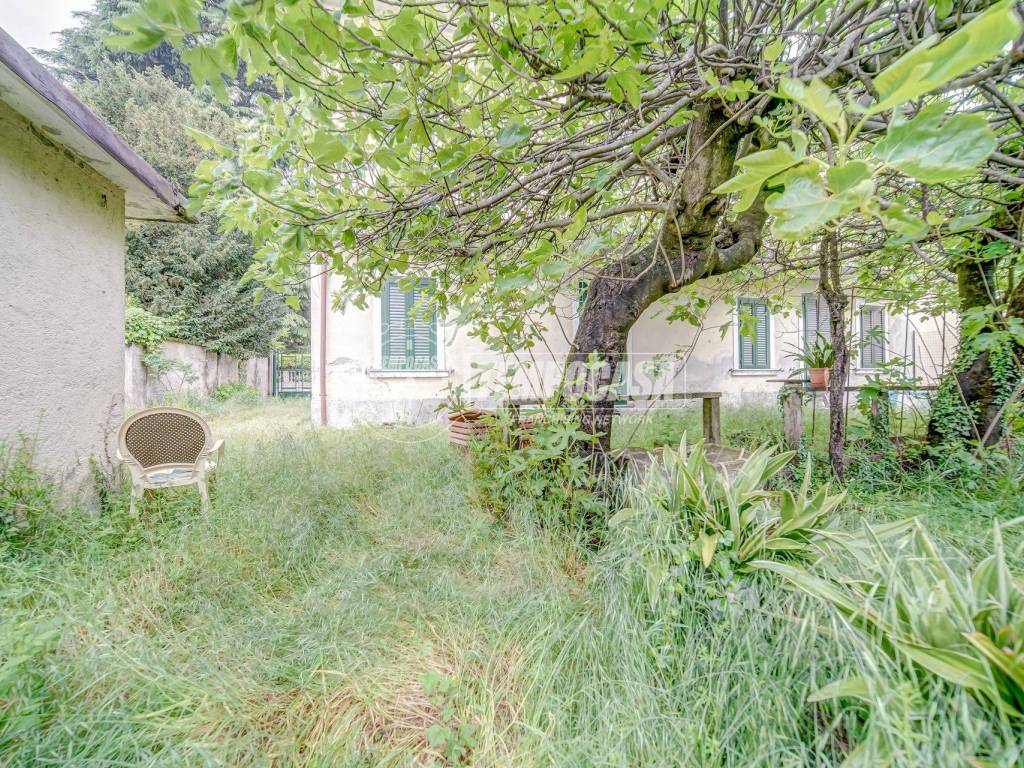 Villa a Castronno in Via Camillo Benso Conte di Cavour - Foto 4