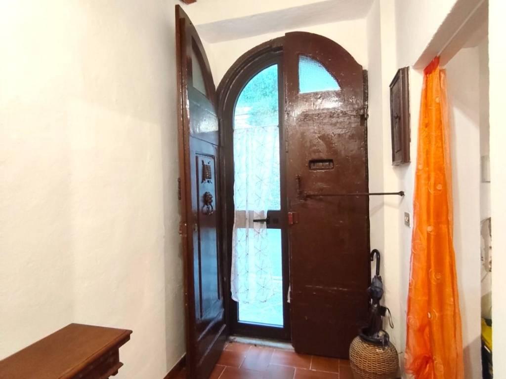 Casa indipendente a Carmignano in Via Vittorio Veneto - Foto 2
