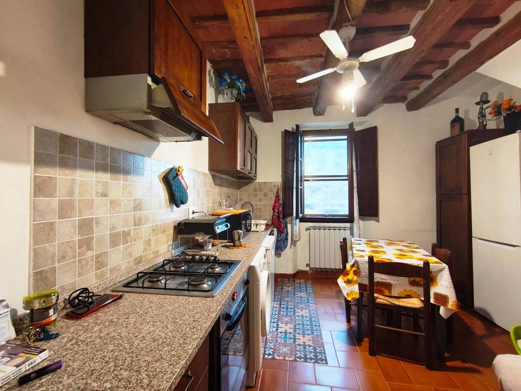 Casa indipendente a Carmignano in Via Vittorio Veneto - Foto 4