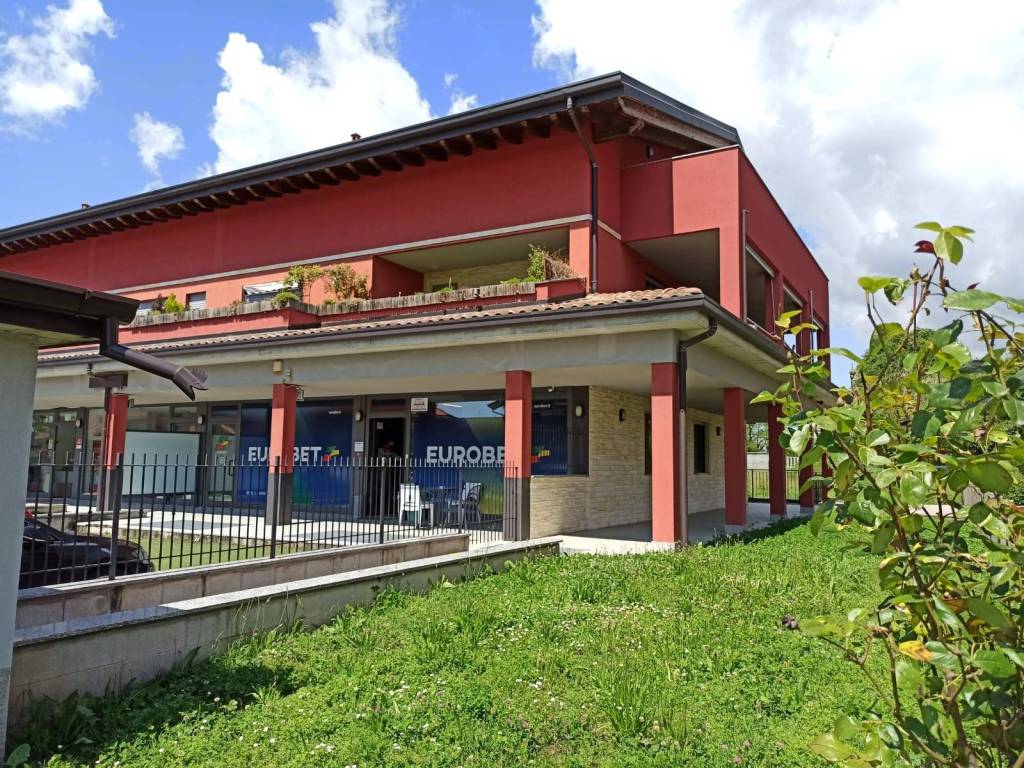 Appartamento a Uboldo in Via 4 Novembre - Foto 2