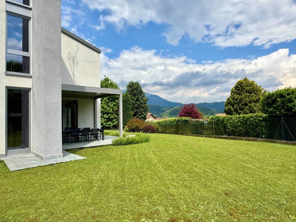 Villa a Brivio in Via Cartiglio, 21 - Foto 2