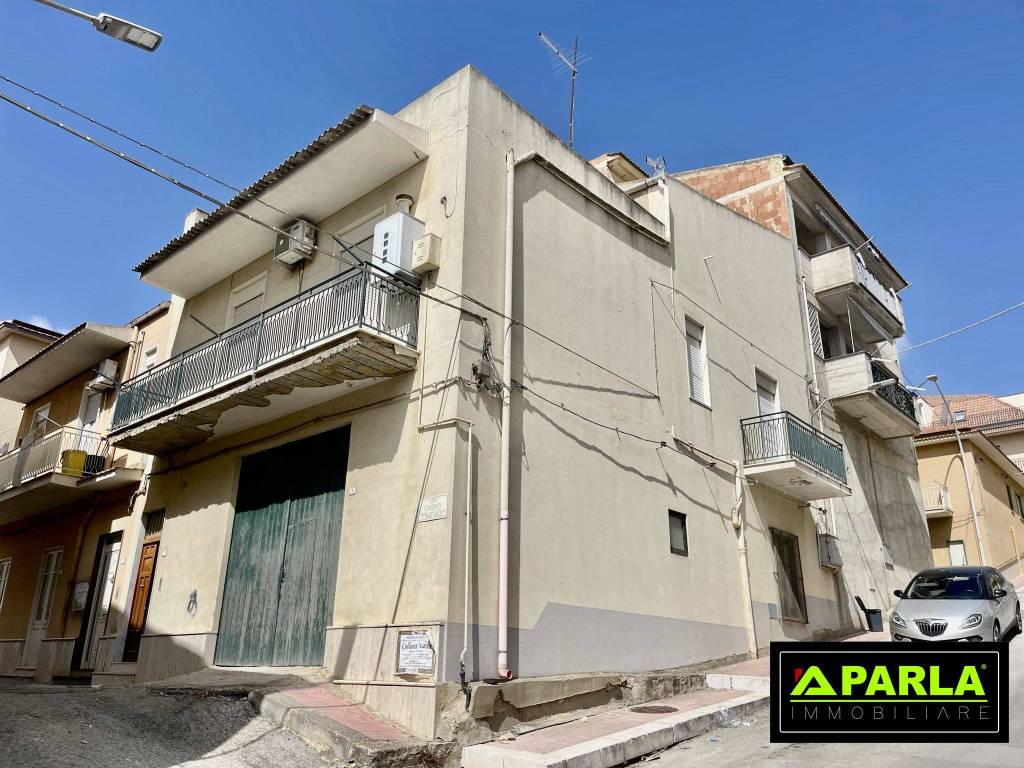 Appartamento a Canicattì in Via Edmondo De Amicis - Foto 2
