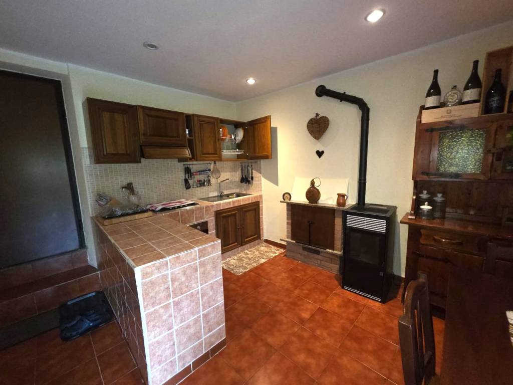 Appartamento a Caprarola in Via Corsica - Foto 2