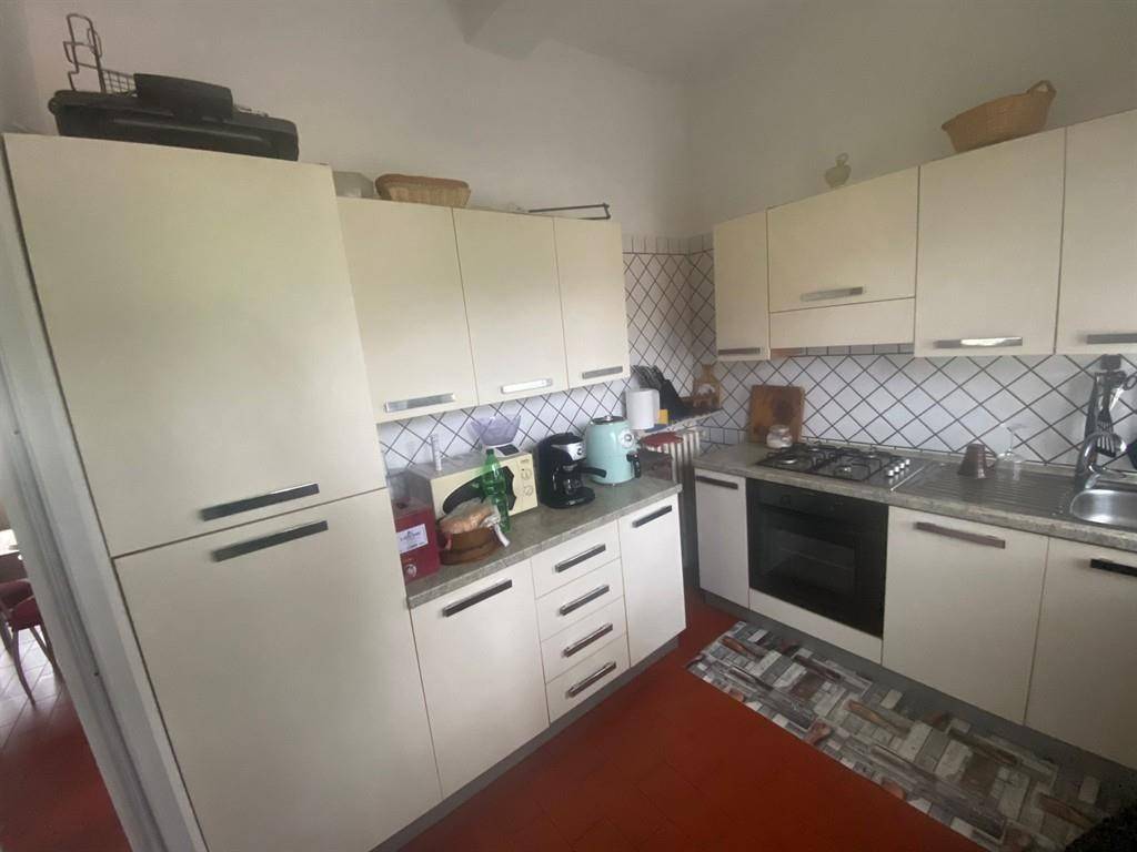 Appartamento a Gavirate in Via Damiano Chiesa, 7 - Foto 2