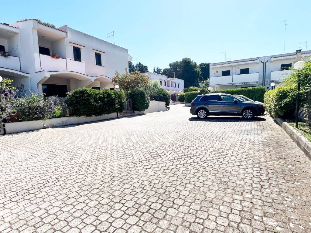 Villa a Taranto in Via Ciclamini, 5 - Foto 4