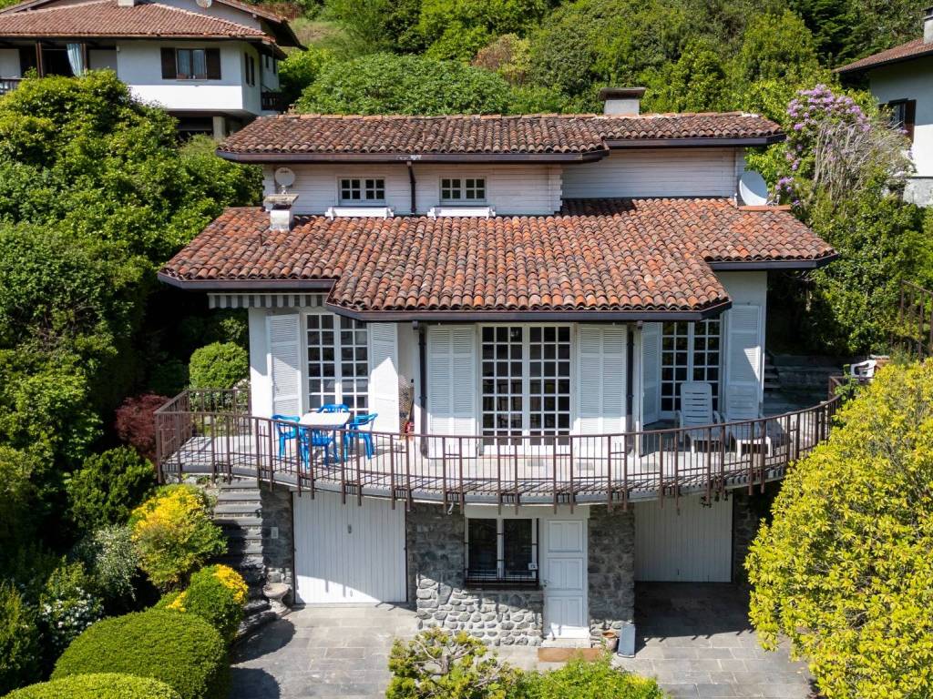 Villa a Mergozzo in Via Strada Vecchia, 72 - Foto 2