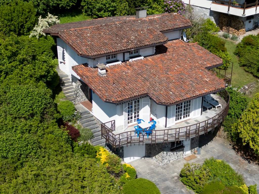 Villa a Mergozzo in Via Strada Vecchia, 72 - Foto 3