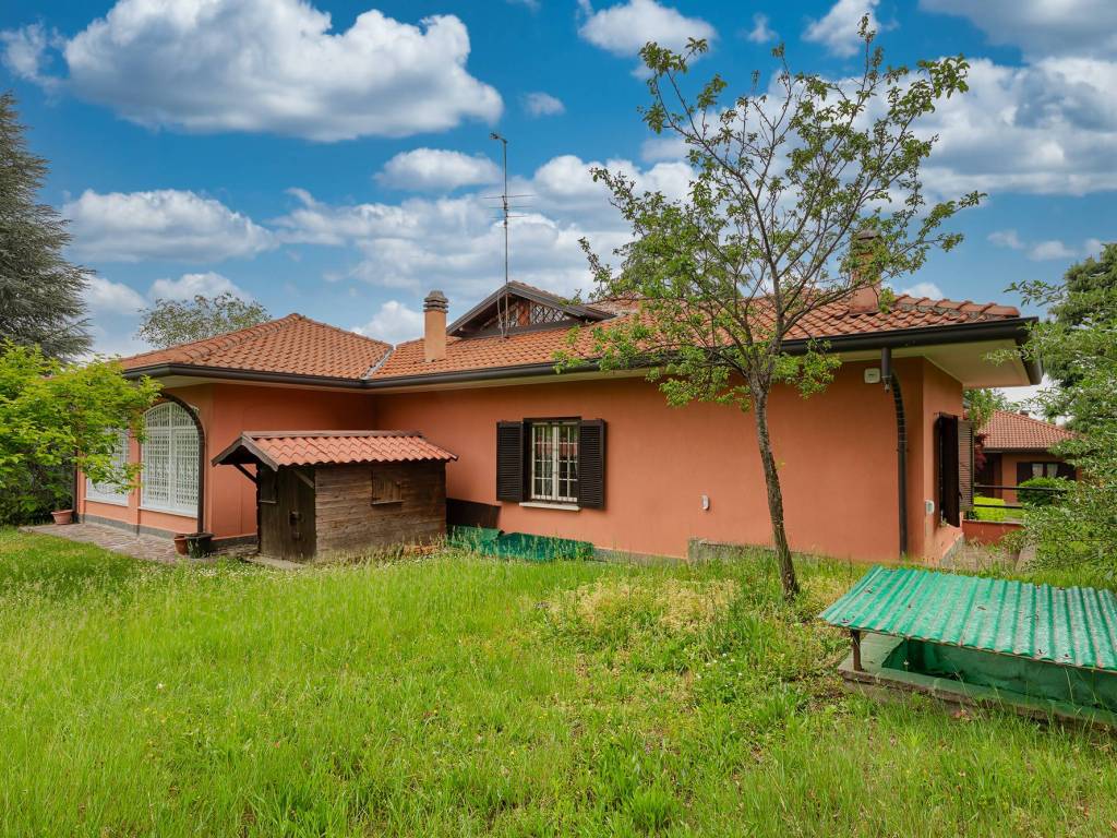 Villa a Montevecchia in Via Monza, 2 - Foto 2