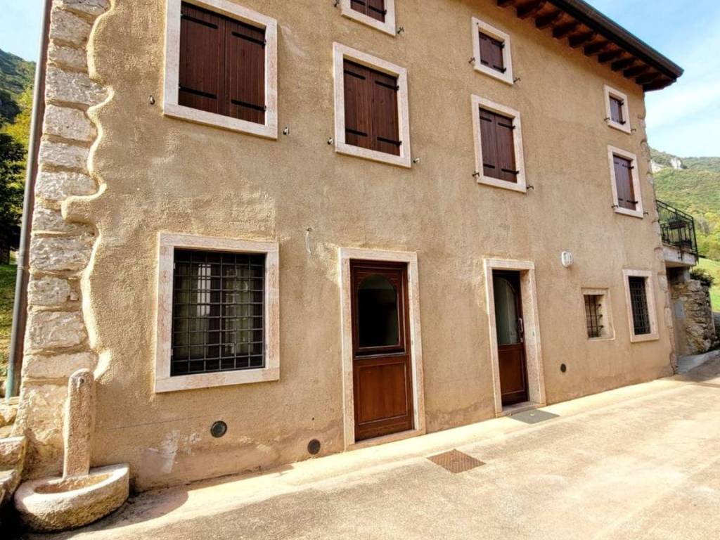 Rustico / casale a Selva di progno in Strada Provinciale della Val d'Illasi - Foto 3
