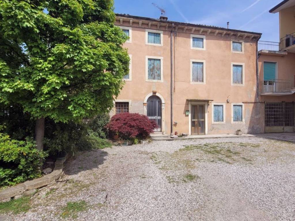 Rustico / casale a Tregnago in Via Carlo Cipolla - Foto 3