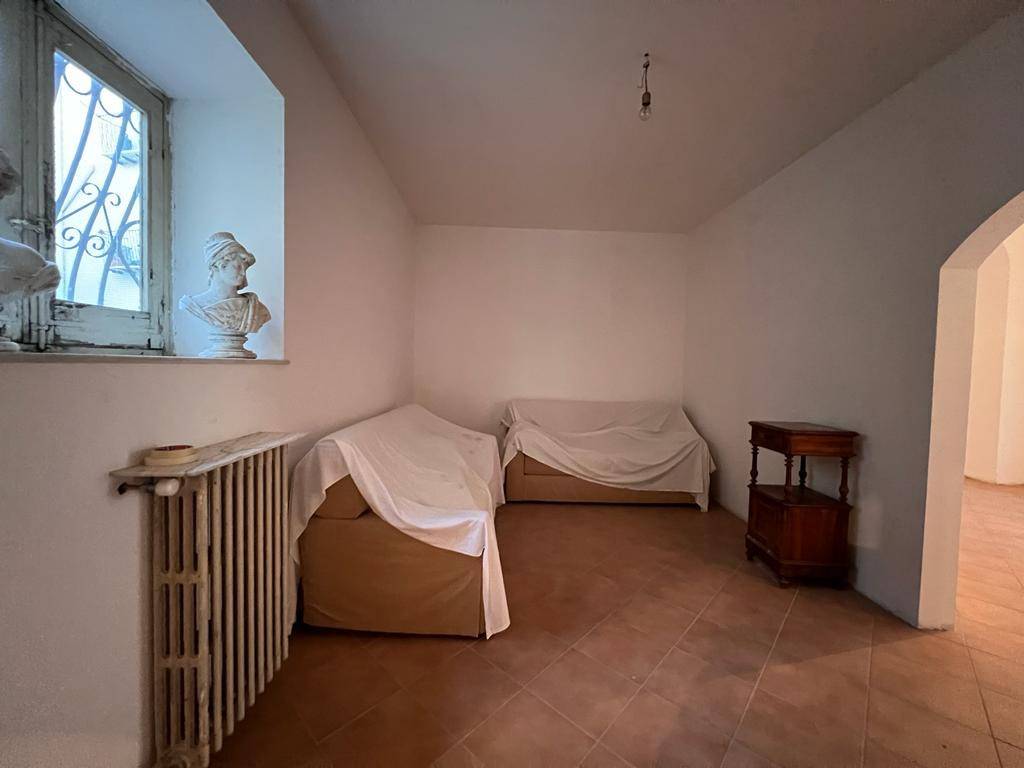 Appartamento a Caltanissetta in Via Paolo Emiliani Giudici, 2 - Foto 5