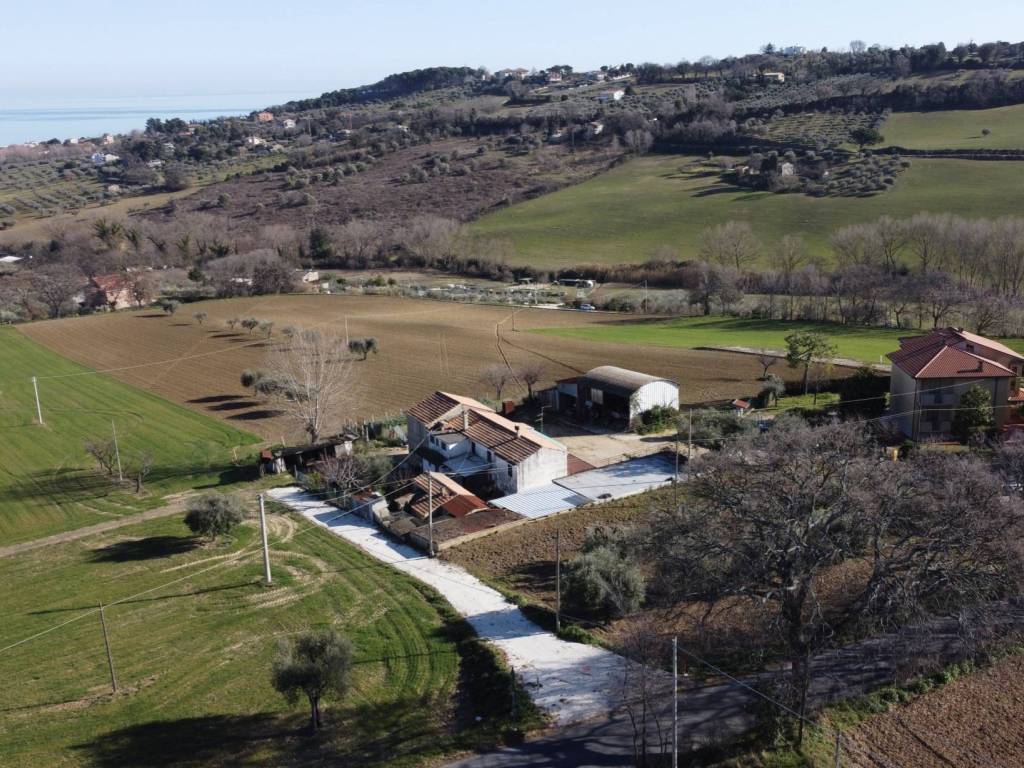 Rustico / casale a Civitanova marche in Strada Castelletta - Foto 5
