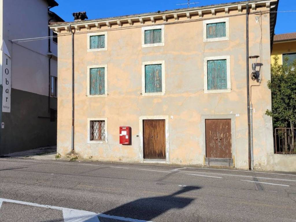 Rustico / casale a Tregnago in Via Carlo Cipolla - Foto 2