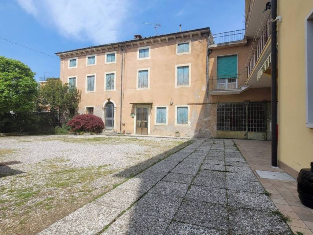 Rustico / casale a Tregnago in Via Carlo Cipolla - Foto 5